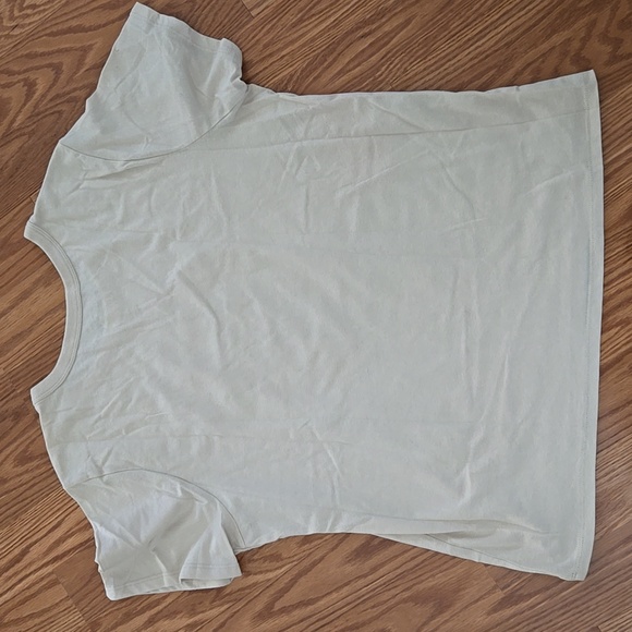 Zoe + Liv Graphic Tee - Picture 5 of 6